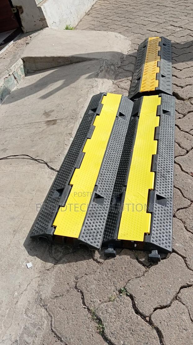 Light Duty 2- Channel Cable Protector Ramp - thumbnail 2