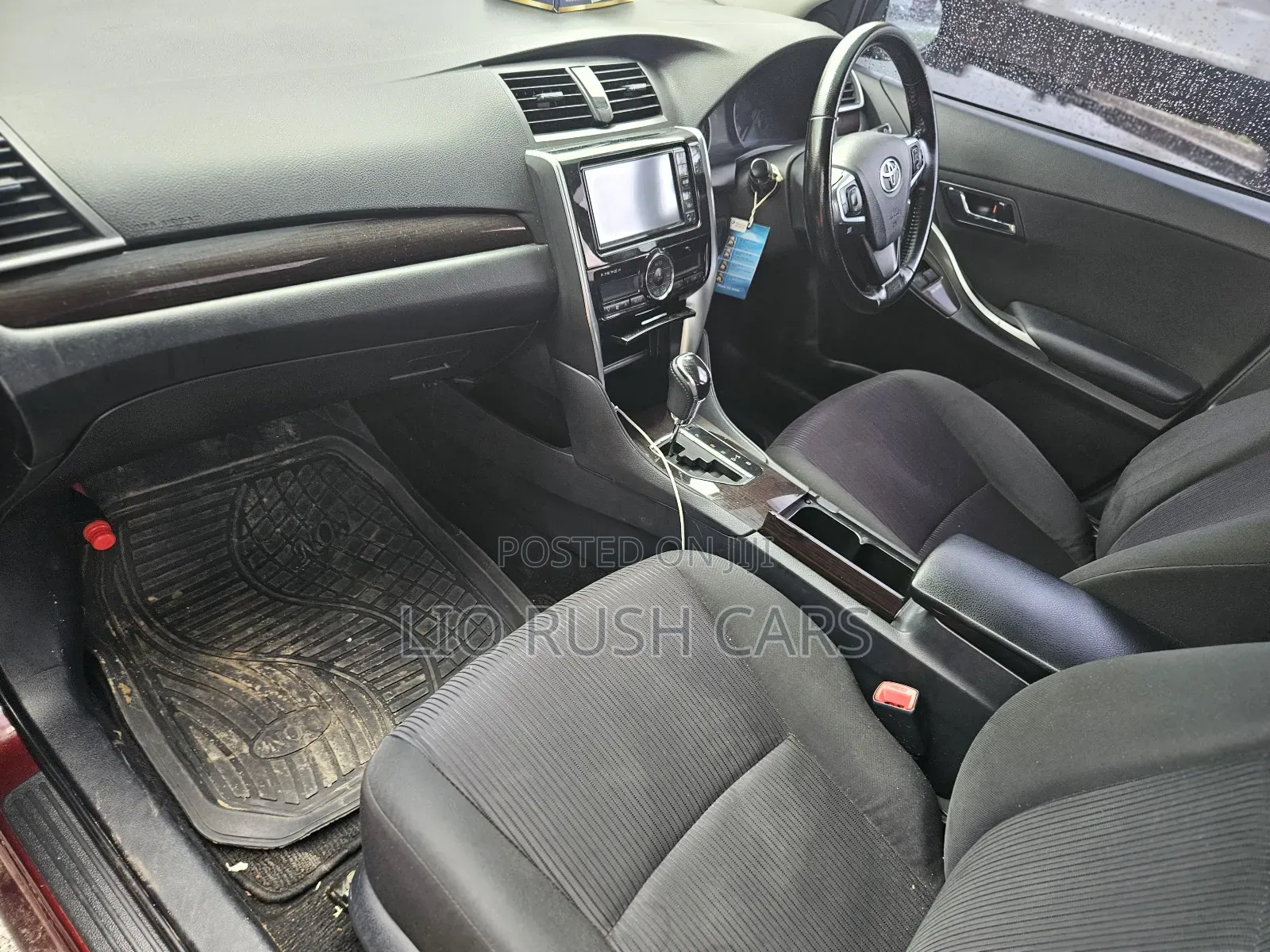 Toyota Premio 2016 Red