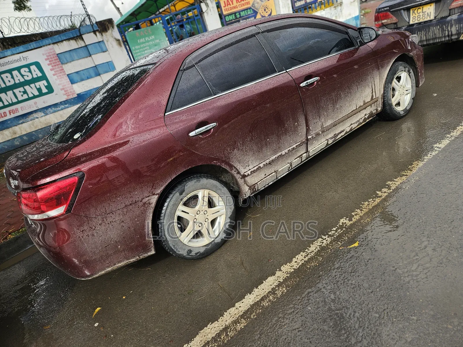 Toyota Premio 2016 Red