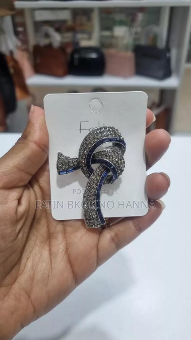 Blue Silver Bow Brooch - thumbnail 2