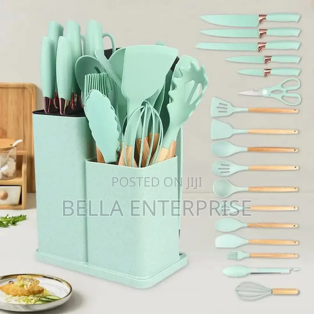19pcs Cutlery Set With Silicon Spoon Set and Chopping Board