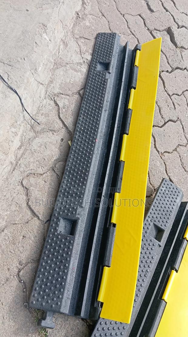 Floor Cord Cover Wire Ramp - thumbnail 2
