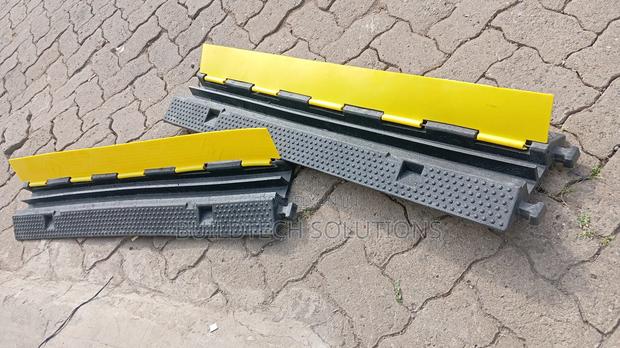 #Rubber Cable Protector - thumbnail 2