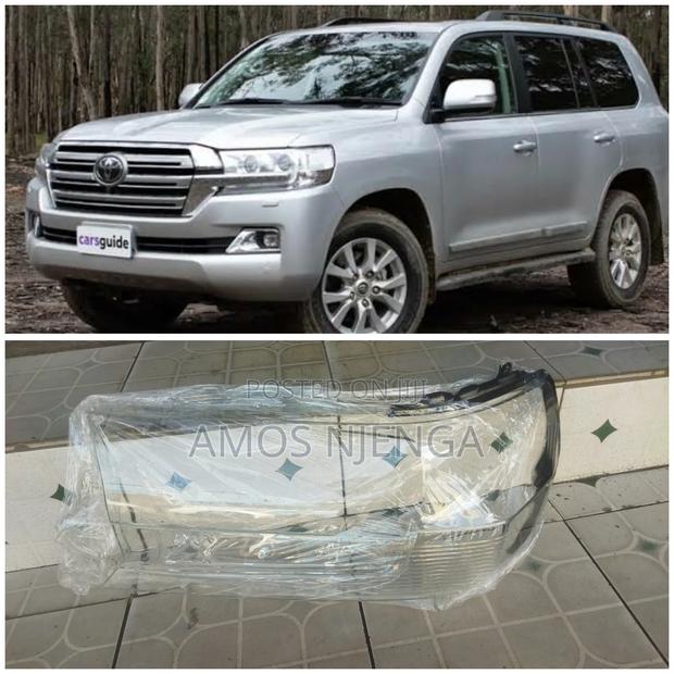 Toyota Land Cruiser 200 Series Headlight Lens