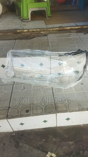 Toyota Land Cruiser 200 Series Headlight Lens