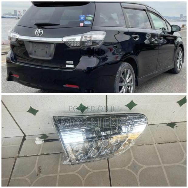 Toyota Wish 2014 Boot Light