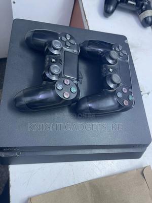 Ps4 Slim Console+One Extra Controller Bundle!! - main view