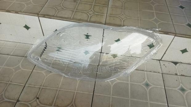 Vitz 2008 Headlight Lens - thumbnail 2