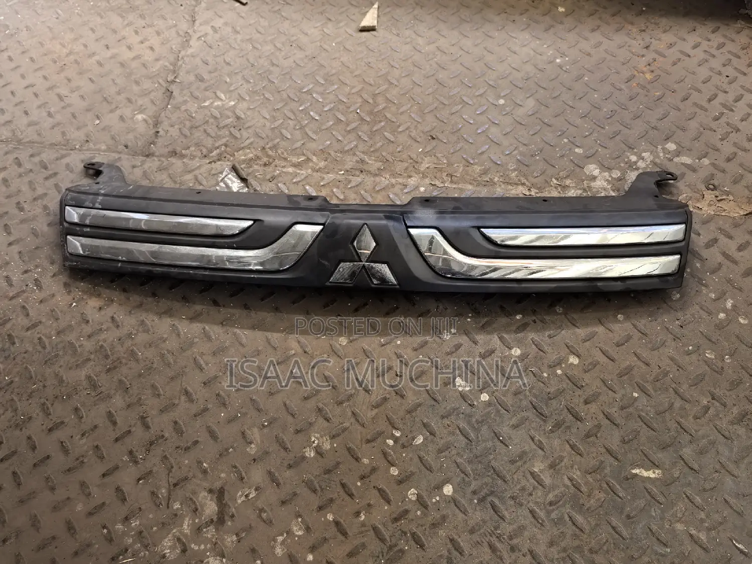 Outlander 2014 Grill