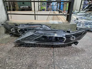 Harrier 2014/2015/2016/2017 Koito 48-147 Xenon Headlights
