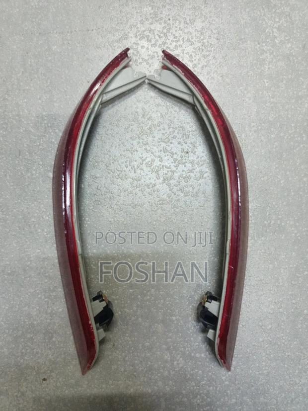 Nissan Wingroad,Serena Reflector