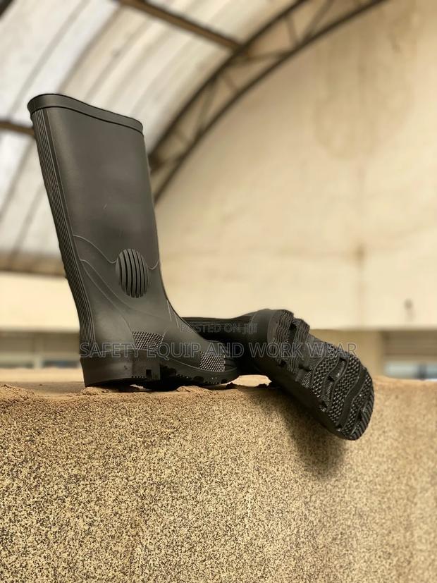 Heavy Duty Gumboots For Mechanic Use - main view