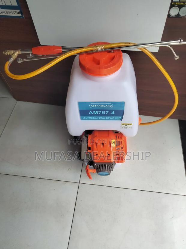 Brand New Pest Control Sprayer - main view