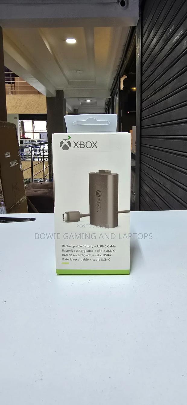 Xbox Series Charge and Play Kit Type C