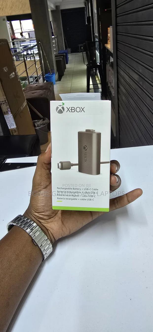 Xbox Series Charge and Play Kit Type C - thumbnail 2