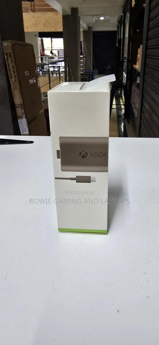 Xbox Series Charge and Play Kit Type C - thumbnail 3