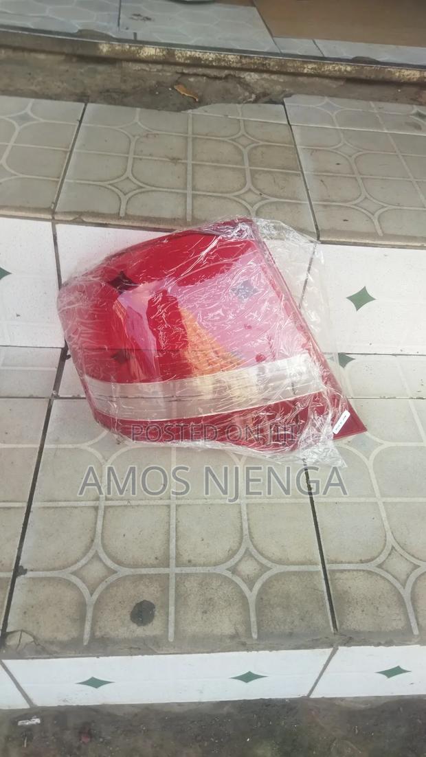 Toyota Axio 2012 Tailight Lens - thumbnail 4