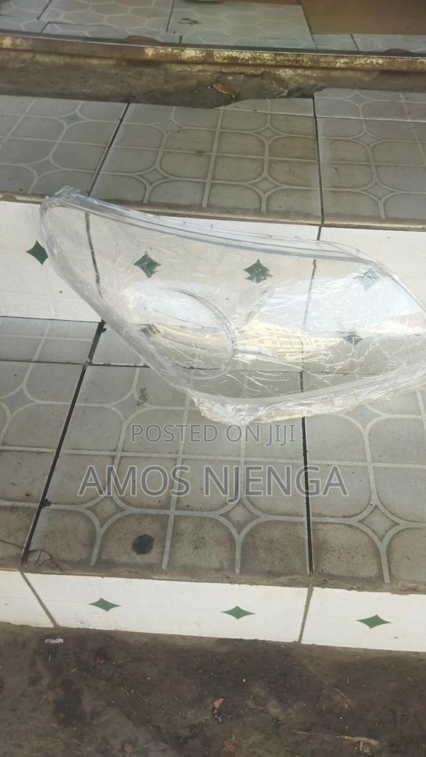 Toyota Ist Headlight Lens - thumbnail 4