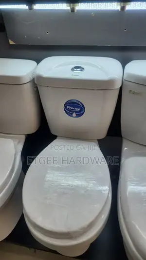 Frencia Toilet 008