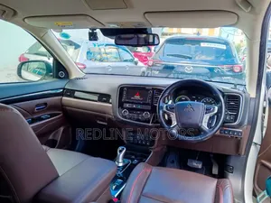 Mitsubishi Outlander 2.0 PHEV AWD 2018 White