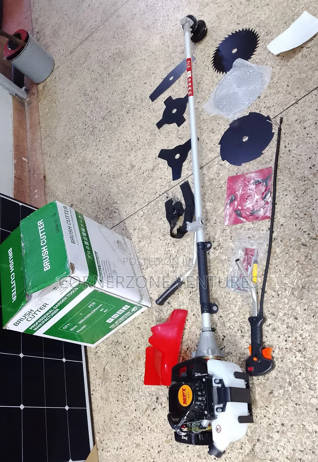 8 Blades 4 Stroke Brush Cutter / 4 Stroke Brush Cutter