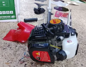 8 Blades 4 Stroke Brush Cutter / 4 Stroke Brush Cutter