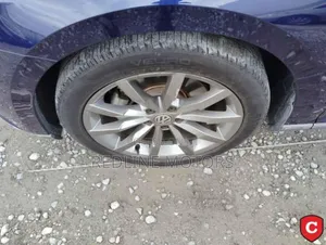 Volkswagen Passat 2018 Blue