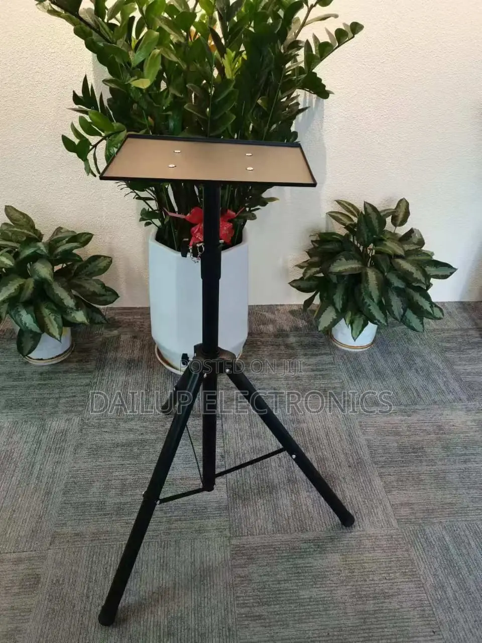 Adjustable Moveable Projector Tripod Stand