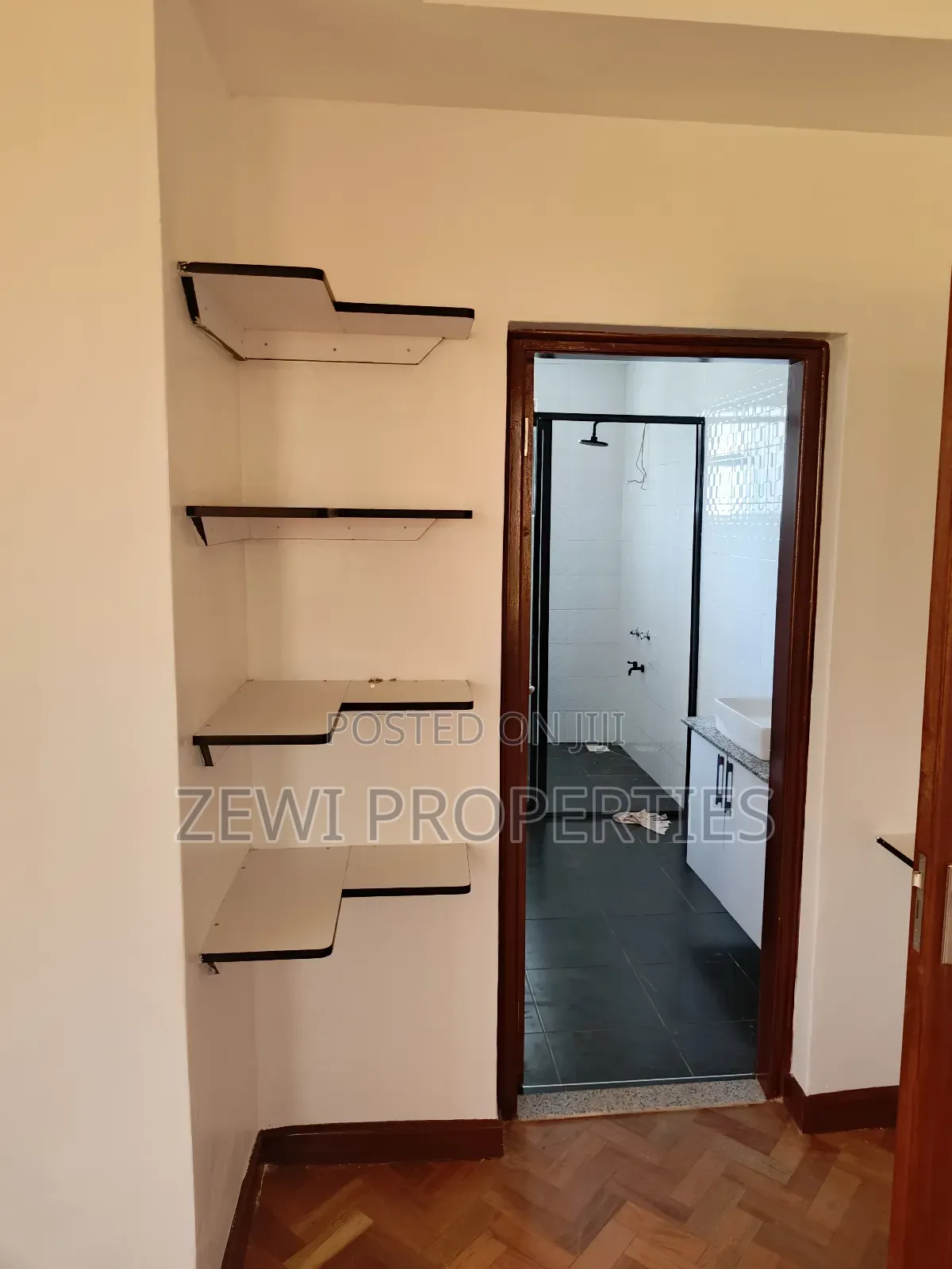 4bdrm Maisonette in Matasia for sale