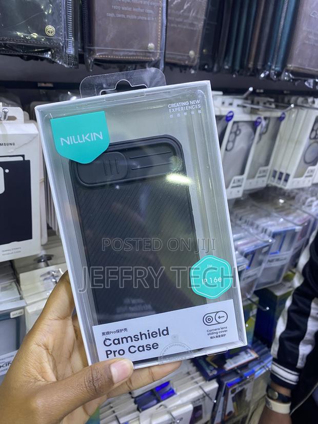 Puloka iPhone 16 E Nillkin Camshield Case Slim Shockproof - thumbnail 2