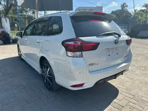 Toyota Corolla Fielder 2019 White