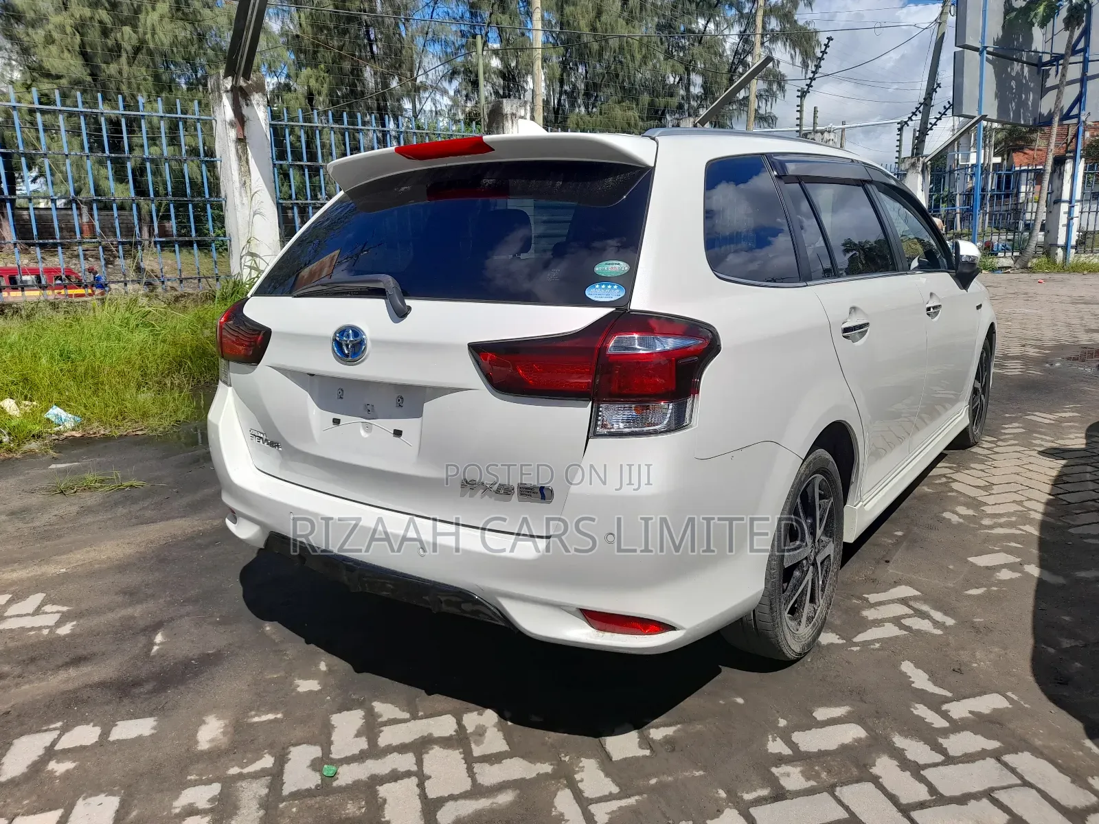 Toyota Corolla Fielder 2019 White