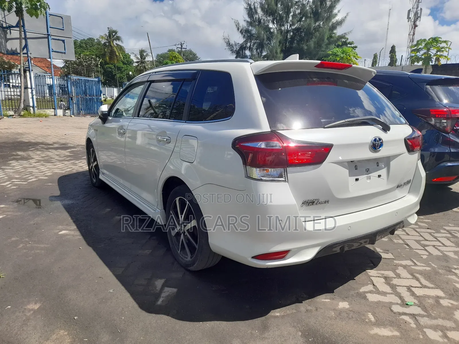 Toyota Corolla Fielder 2019 White