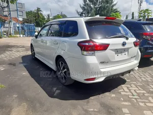 Toyota Corolla Fielder 2019 White