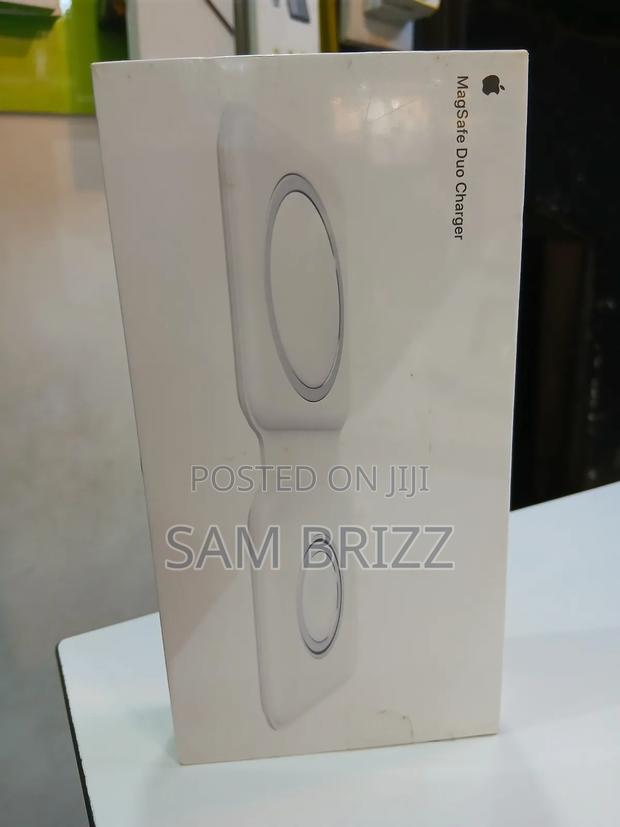 Apple Magsafe Duo Charger - main view