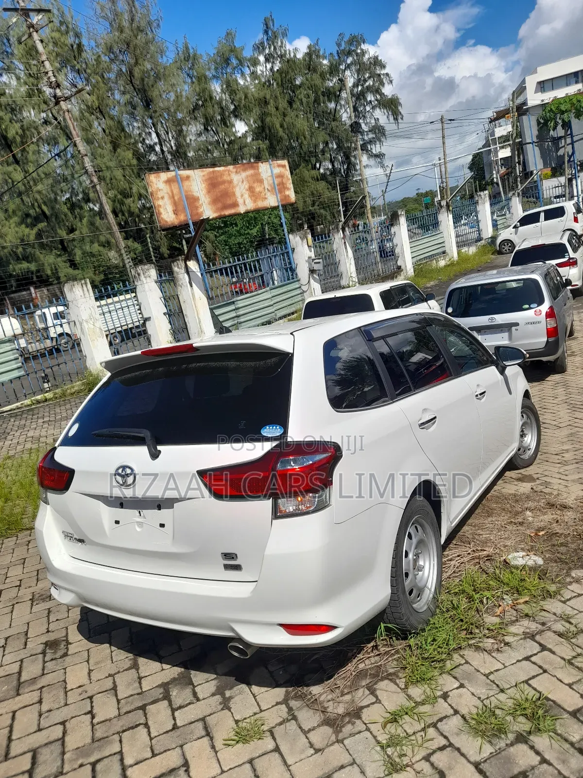 Toyota Corolla Fielder 2018 White