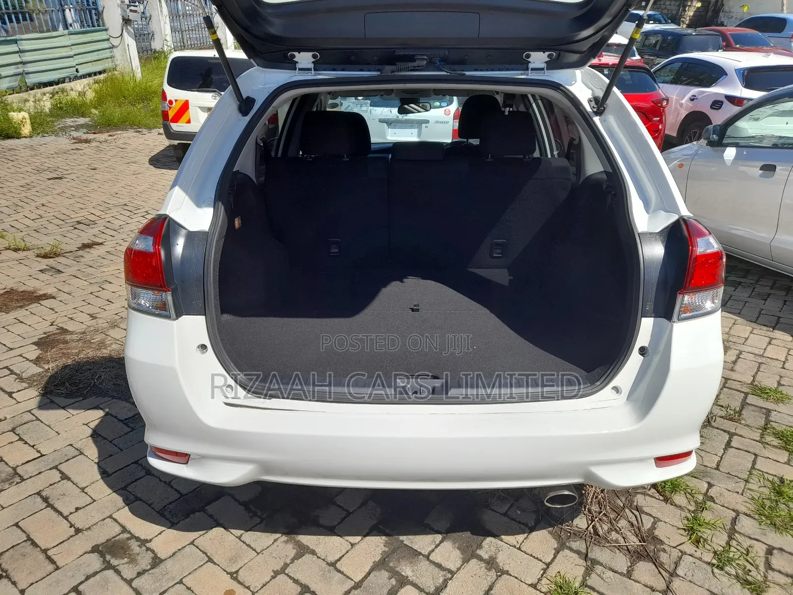 Toyota Corolla Fielder 2018 White