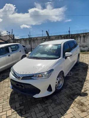 Toyota Corolla Fielder 2018 White