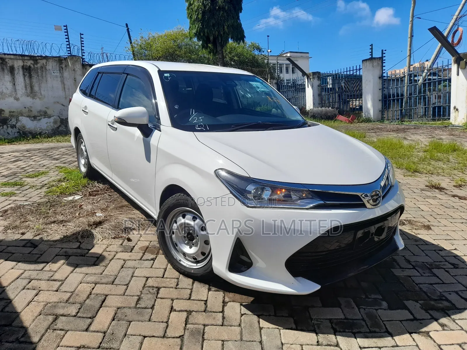 Toyota Corolla Fielder 2018 White