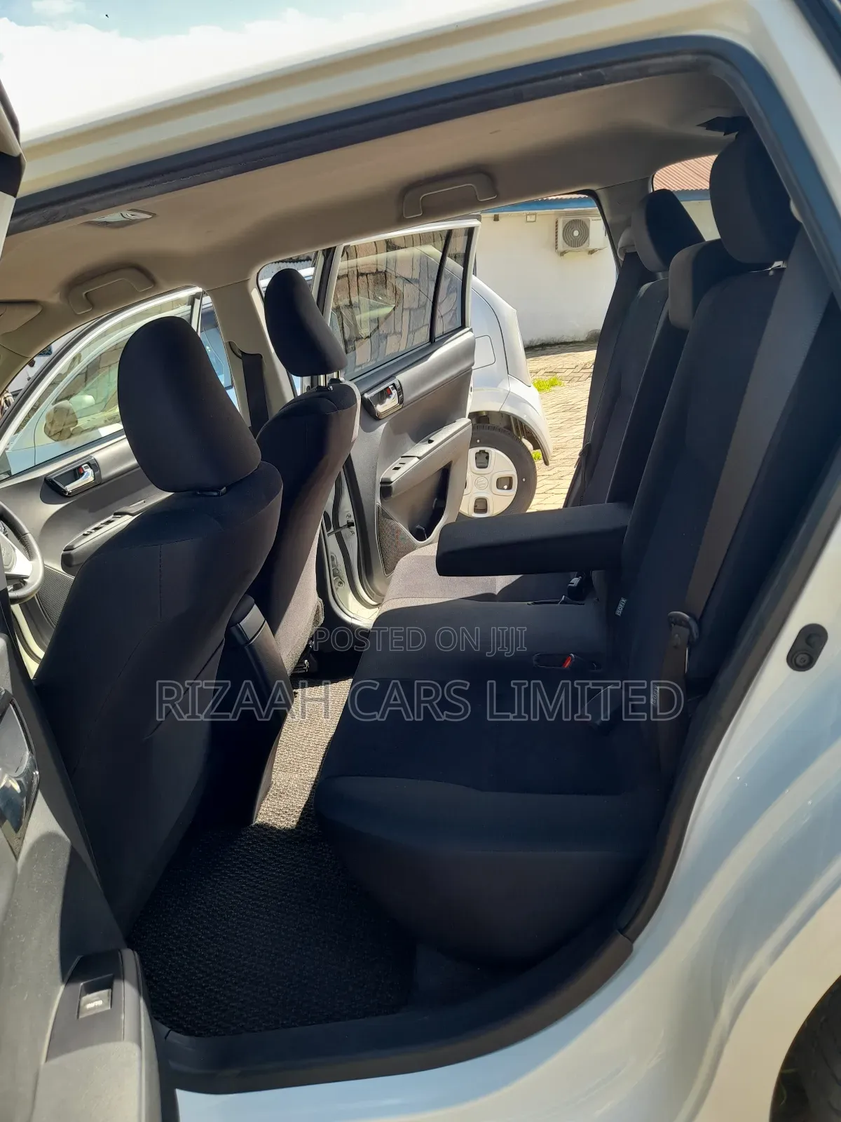 Toyota Corolla Fielder 2018 White