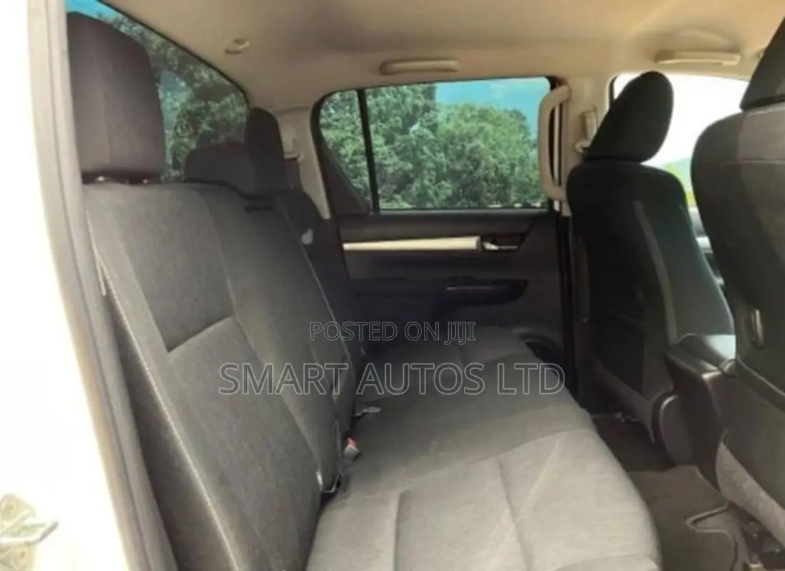Toyota Hilux Revo Double Cab Deisel 2.4 AWD 2018 Pearl