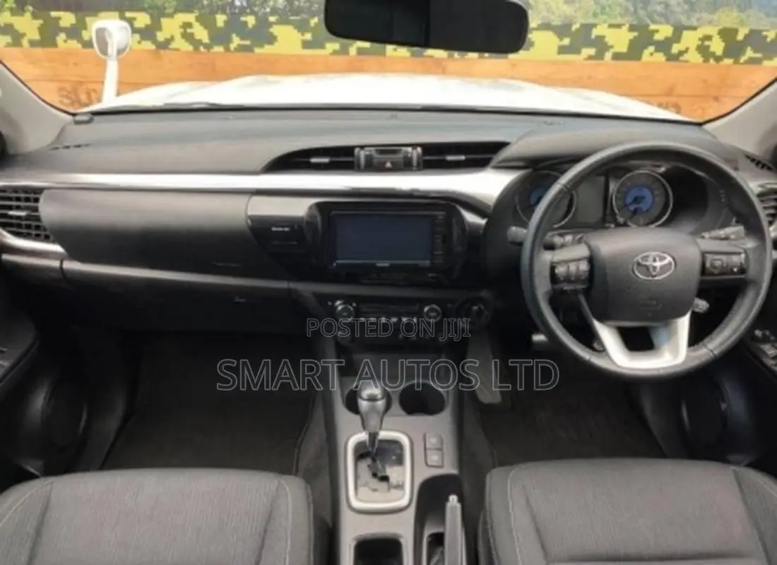 Toyota Hilux Revo Double Cab Deisel 2.4 AWD 2018 Pearl