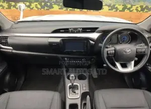 Toyota Hilux Revo Double Cab Deisel 2.4 AWD 2018 Pearl