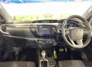 Toyota Hilux Revo Double Cab Deisel 2.4 AWD 2018 Pearl