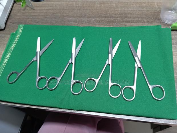 Nurse's Scissors - thumbnail 3