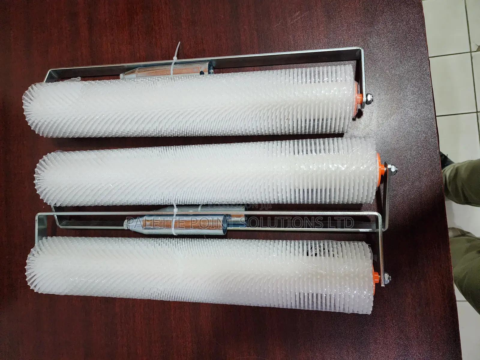 Epoxy Spike Roller 18"
