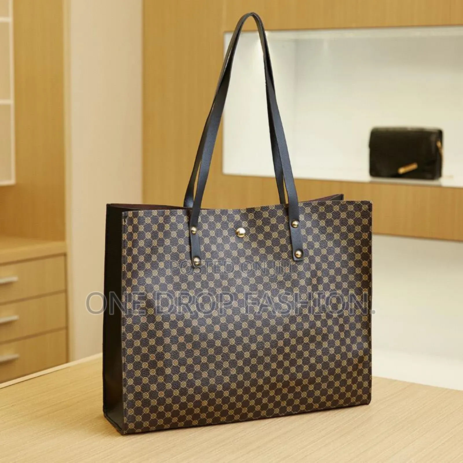 Zipped Toted Bags