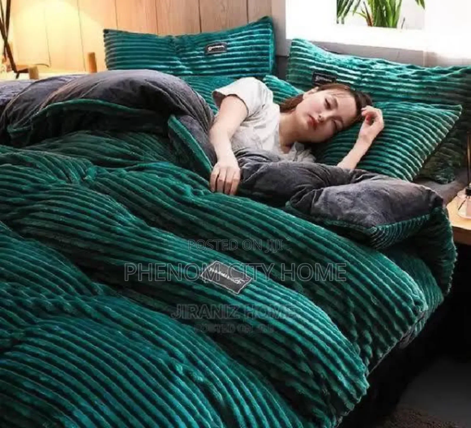 Cozy and Warm Velvet Duvet Set Available