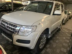 Mitsubishi Pajero V80 3.0 VR-I 2017 White