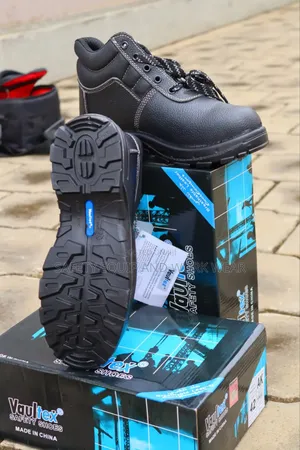 Vaultex Steel Toe Safety Shoes